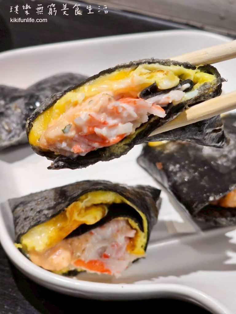 凱恩廚房_K.in Kitchen_台中宵夜推薦_南屯美食_南屯晚餐宵夜_台中美式漢堡_台中深夜美食_台中平價晚餐推薦_台中蛋餅推薦_文心森林公園美食_蟹肉龍蝦沙拉蛋餅2