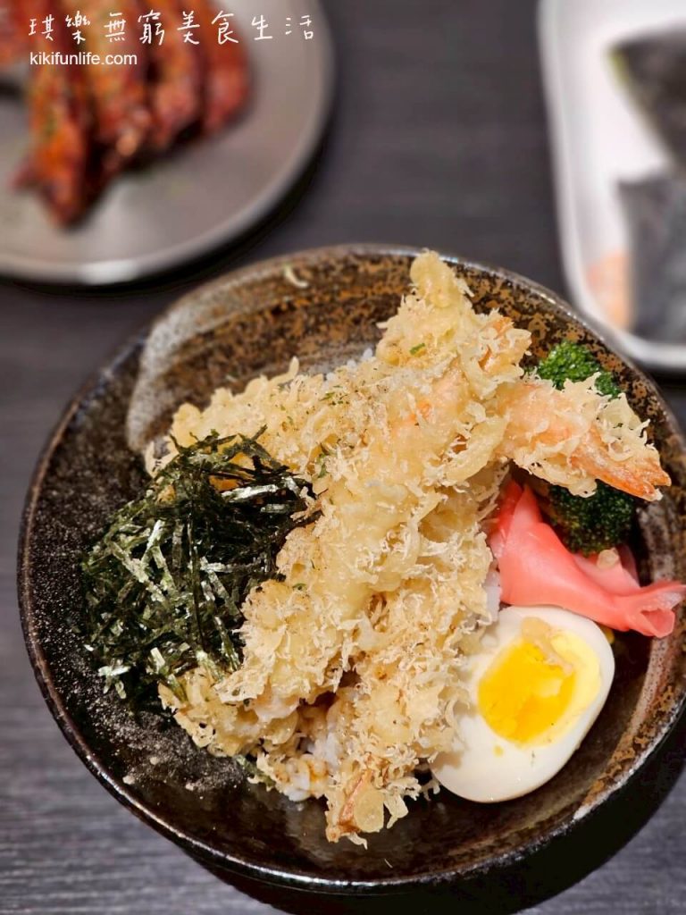 凱恩廚房_K.in Kitchen_台中宵夜推薦_南屯美食_南屯晚餐宵夜_台中美式漢堡_台中深夜美食_台中平價晚餐推薦_台中蛋餅推薦_文心森林公園美食_海老黃金炸蝦丼3