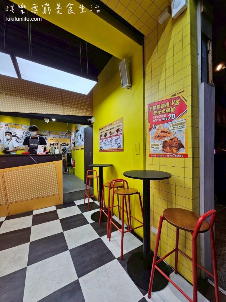 憨哥倆炸串_西屯美食_台中宵夜_台中炸物_逢甲必_台中深夜美食_台中美食推薦_台中消夜_串串_台中銅板美食_台中小吃_台中必吃美食_逢甲夜市美食推薦_10_逢甲座位區_逢甲廁所