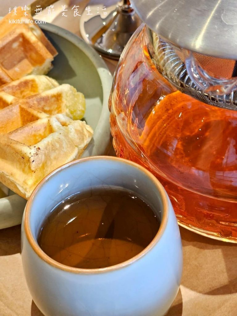 湯明茶樓_台中昇平店_台中台菜推薦_台中家常菜餐廳_台式料理_中式料理_審計新村美食_台中定食_台中中菜館_台中下午茶_台菜個人套餐_中式個人套餐_台中西區美食_台中美術館附近餐廳_台中茶樓推薦_老宅餐廳_午茶手作套組_凍頂烏龍茶