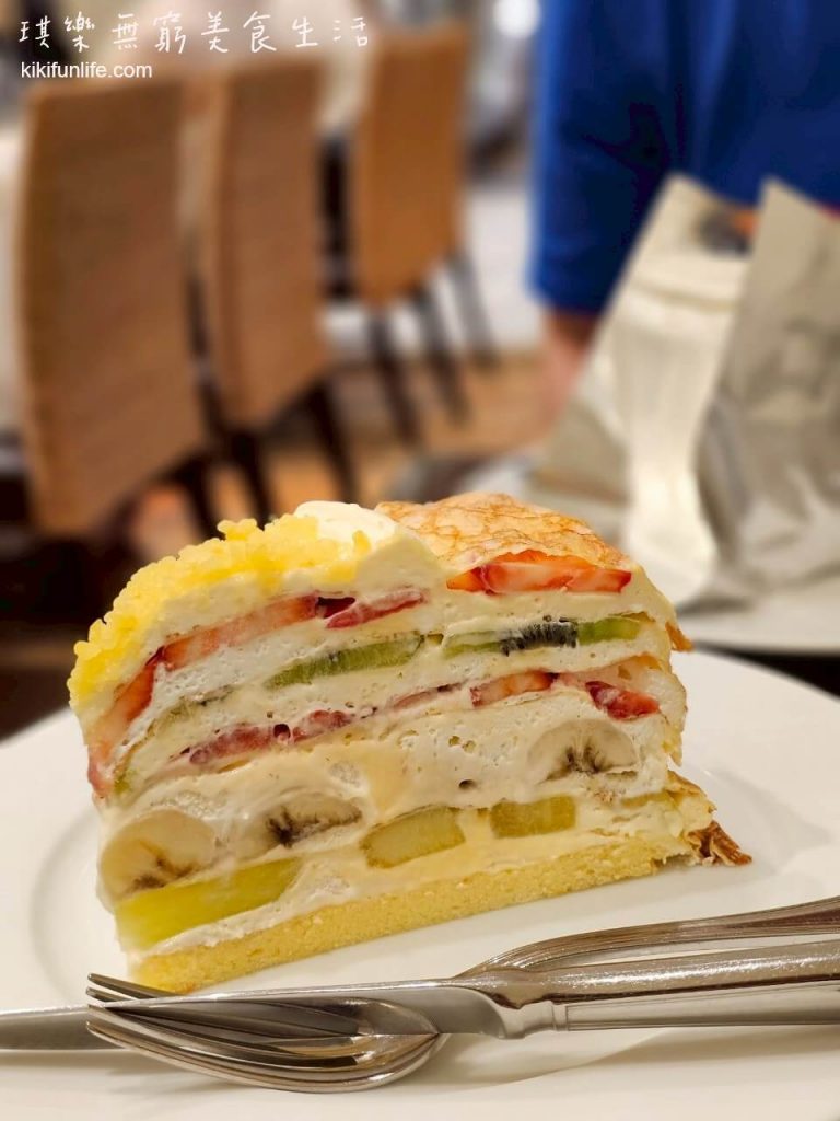 日本自由行_神戶一日遊_神戶行程規劃_神戶美食_神戶必吃美食_神戶餐廳推薦_三宮美食_神戶必吃_三宮下午茶_神戶蛋糕_神戶下午茶_神戶咖啡廳_HARBS 神戶Clefy三宮店_水果蛋糕_水果千層2