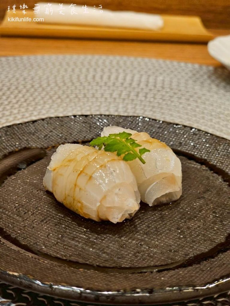 椿彩割烹壽司_台中日式料理_台中西區美食_台中餐廳推薦_台中日本料理_台中壽司_無菜單料理_台中無菜單日本料理_Omakase_板前壽司_精明一街美食_台中精明商圈餐廳推薦_石鰈魚生魚片+魚肝+山椒芽