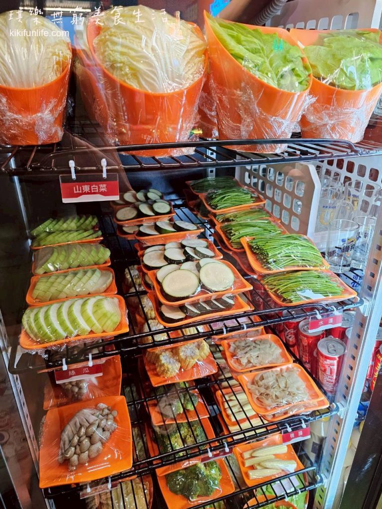 大吉籤PLUS+_麻辣串串鍋_潭子旗艦店_台中火鍋推薦_道地四川料理_潭子宵夜_台中餐廳_洲際棒球場附近美食_蔬菜盤