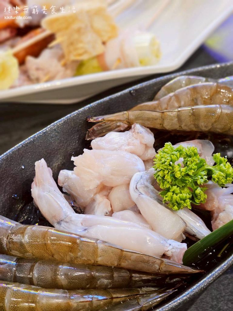 大吉籤PLUS+_麻辣串串鍋_潭子旗艦店_台中火鍋推薦_道地四川料理_潭子宵夜_台中餐廳_洲際棒球場附近美食_招財進寶跳跳蛙_青蛙腿
