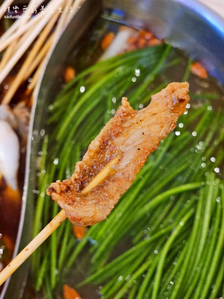 大吉籤PLUS+_麻辣串串鍋_潭子旗艦店_台中火鍋推薦_道地四川料理_潭子宵夜_台中餐廳_洲際棒球場附近美食_松阪豬