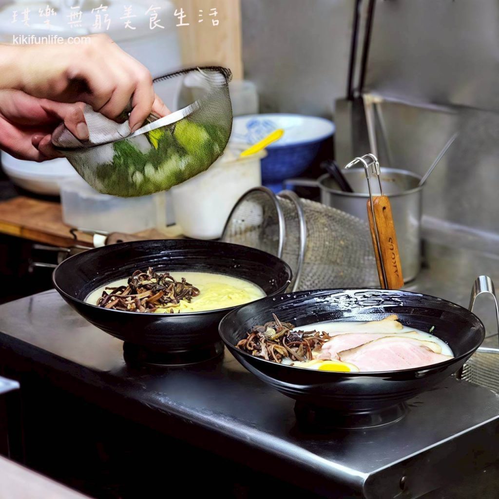 川田屋拉麵_台中西屯美食推薦_逢甲夜市必吃_台中拉麵推薦_日本正宗博多豚骨拉麵_西屯日式料理_逢甲拉麵推薦_製作過程