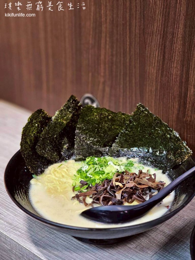 川田屋拉麵_海苔豚骨拉麵_台中西屯美食推薦_逢甲夜市必吃_台中拉麵推薦_日本正宗博多豚骨拉麵_西屯日式料理_逢甲拉麵推薦