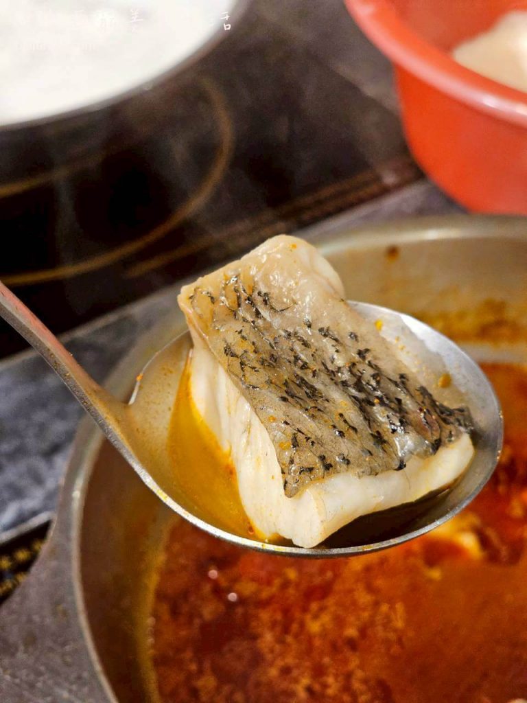 台中西區餐廳推薦_蔬盈市場火鍋台中金典門市_金典酒店3樓_吃到飽火鍋_素食友善_金典綠園道附近美食_金目鱸魚切片2