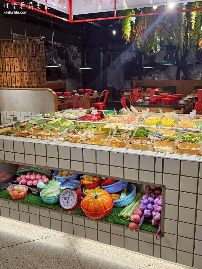 台中西區餐廳推薦_蔬盈市場火鍋台中金典門市_金典酒店3樓_吃到飽火鍋_素食友善_金典綠園道附近美食_蔬菜吃到飽自助吧
