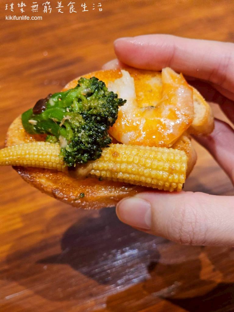 中央公園附近美食_壹陸樹洞慢活藝術餐廳_台中餐酒館推薦_西屯美食_台中晚餐_台中調酒_逢甲酒吧推薦_逢甲餐酒館_橄欖海岸蝦曲_西班牙風味蒜頭蝦2