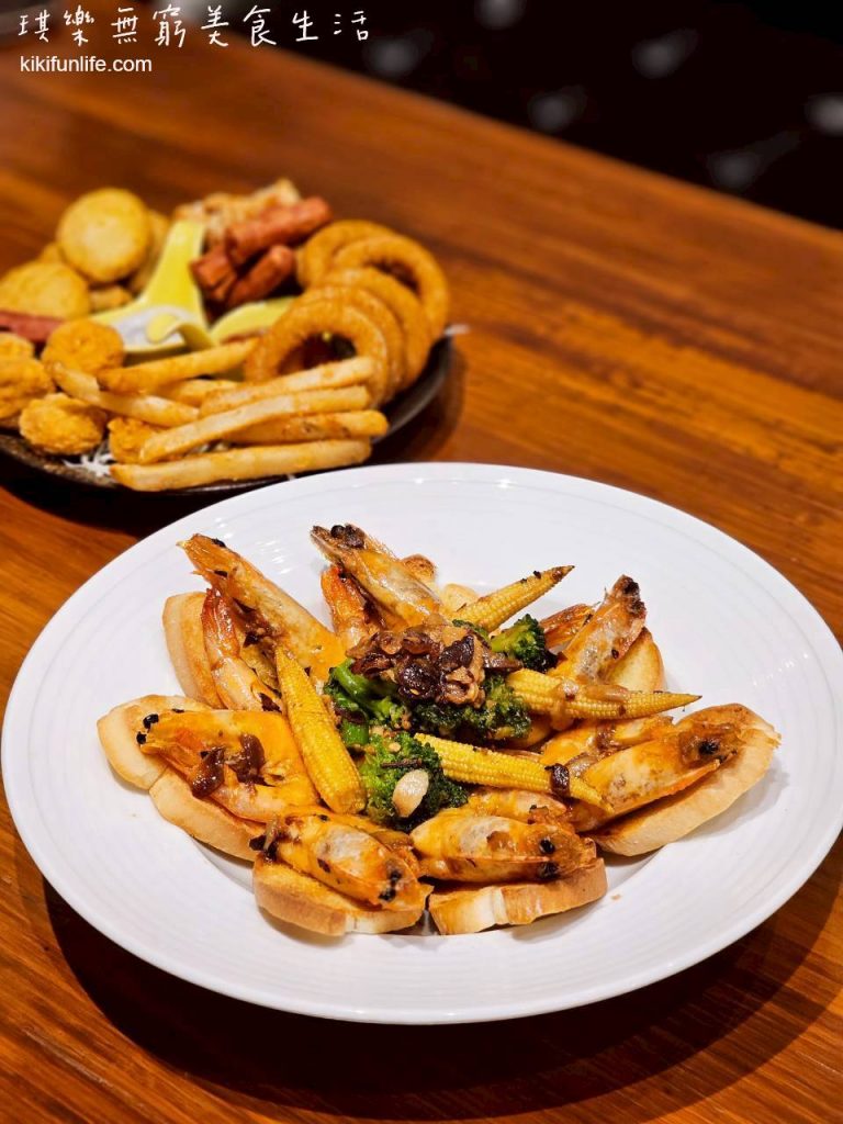 中央公園附近美食_壹陸樹洞慢活藝術餐廳_台中餐酒館推薦_西屯美食_台中晚餐_台中調酒_逢甲酒吧推薦_逢甲餐酒館_橄欖海岸蝦曲_西班牙風味蒜頭蝦