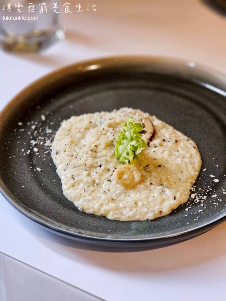 菲菲花園義式餐廳_台中西屯美食_台中約會餐廳_大墩路餐廳_台中義大利餐廳_台中義式料理_台中高級義式餐廳_台中排餐_牡丹套餐_熱前菜_義大利阿爾巴黑松露醬佐帕瑪森陳年起司燉飯