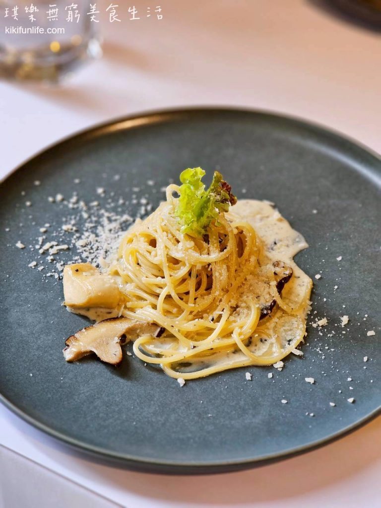 菲菲花園義式餐廳_台中西屯美食_台中約會餐廳_大墩路餐廳_台中義大利餐廳_台中義式料理_台中高級義式餐廳_台中排餐_牡丹套餐_熱前菜_義大利阿爾巴黑松露醬佐帕瑪森陳年起司義大利麵