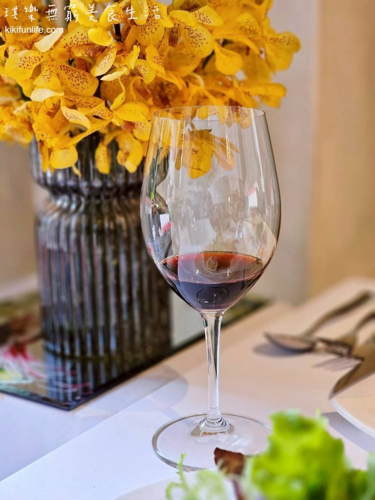 菲菲花園義式餐廳_台中西屯美食_台中約會餐廳_大墩路餐廳_台中義大利餐廳_台中義式料理_台中高級義式餐廳_台中紅酒友善餐廳_台中免開瓶費餐廳_法國坎城產區女神紅酒