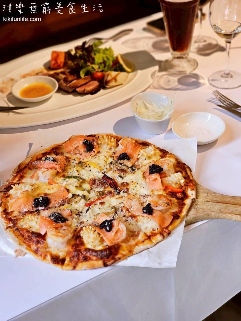 菲菲花園義式餐廳_台中西屯美食_台中約會餐廳_大墩路餐廳_台中義大利餐廳_台中義式料理_什錦海鮮披薩