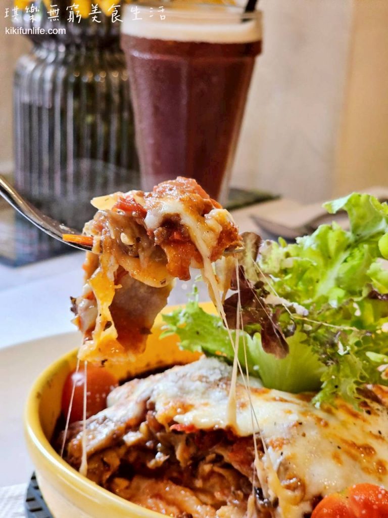 菲菲花園義式餐廳_台中西屯美食_台中約會餐廳_大墩路餐廳_台中義大利餐廳_台中義式料理_義式紅酒牛肉醬手工千層麵2