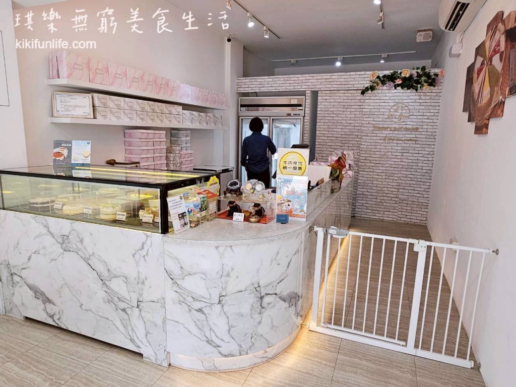 2度C Ni Guo逢甲店_倪菓手作千層蛋糕_手工千層蛋糕_台中甜點外帶_台中下午茶推薦_台中美食_台中伴手禮_彌月禮盒_彌月蛋糕_台中生日蛋糕_戚風蛋糕_店內環境