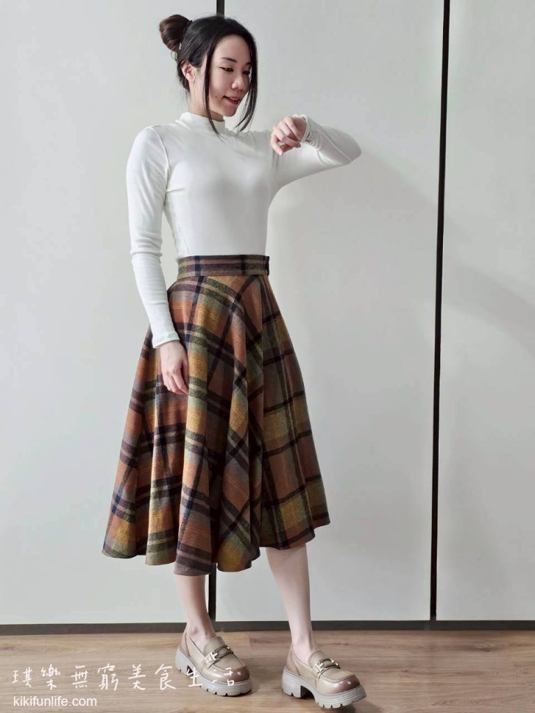 瑟夫貝爾Cerf Bell_體溫魔術師_可外穿的發熱衣推薦_可單穿的發熱衣_立領發熱衣_冬天保暖神器_輕盈親膚肌底發熱衣_白色_搭配長裙