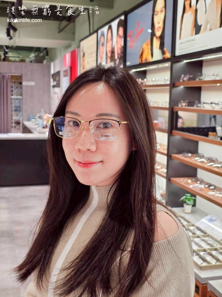 台中配眼鏡推薦_SOLOMAX快時尚眼鏡_試戴_誠品台中480店_店內環境_誠品480_快速配鏡_台中西屯眼鏡行推薦_抗藍光眼鏡_平價眼鏡品牌
