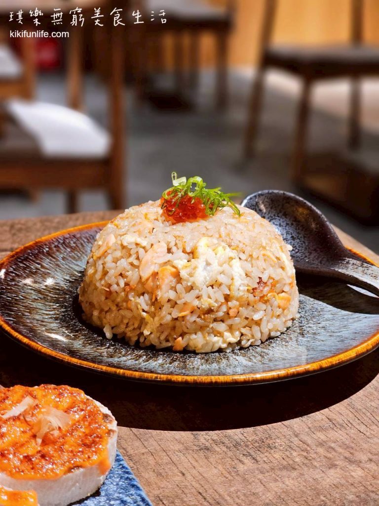 DOKI TOKI心動時光屋_台中日式居酒屋推薦_勤美餐廳_台中串燒_台中宵夜推薦_台中西區美食_鮭魚親子炒飯
