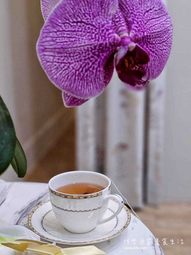 Chin Charm沁魅美學_台中做臉推薦_台中平價做臉_手工清粉刺_天使微晶課程_熱茶