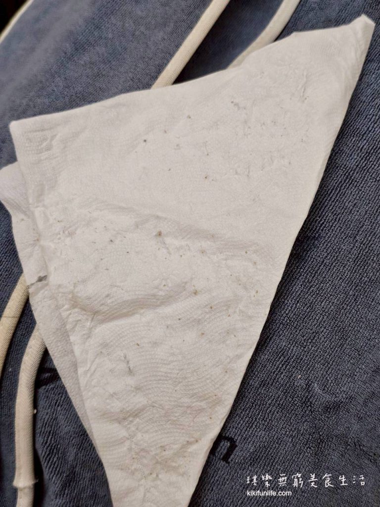 Chin Charm沁魅美學_台中做臉推薦_台中平價做臉_手工清粉刺_天使微晶課程_滿滿的粉刺林