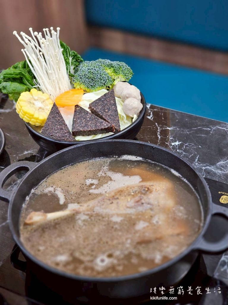 雲林美食推薦_鵝與鍋_虎尾總店_鵝与鍋_虎尾餐廳_虎尾火鍋推薦_雲林火鍋_雲林美食餐廳_霸王胡椒鵝白鍋