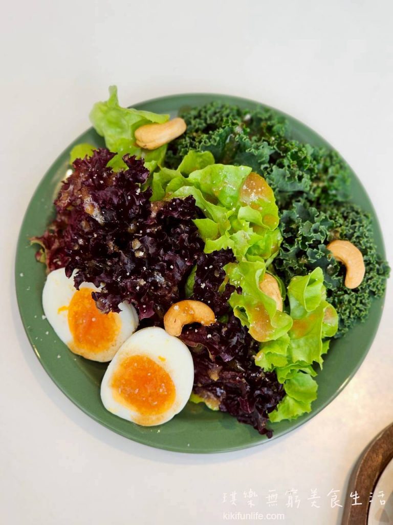 台中西區早午餐_L'espace老陳小圓法漢堡專賣店_好吃漢堡推薦＿歐式生菜沙拉_台中早午餐推薦＿美術館附近美食