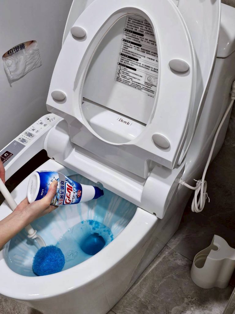 馬桶清潔劑推薦_LION獅王_濃稠液體高黏性EX馬桶清潔劑450ml_使用方法_浴室酸性清潔劑