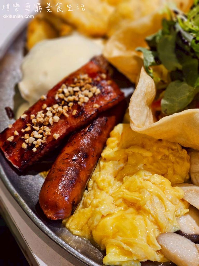 Proi Kitchen_萬餓早餐盤_逢甲必吃餐廳_台中早午餐推薦_炒蛋_德國香腸