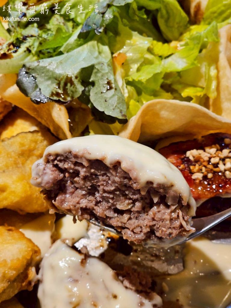 Proi Kitchen_萬餓早餐盤_逢甲必吃餐廳_台中早午餐推薦_手打漢堡排