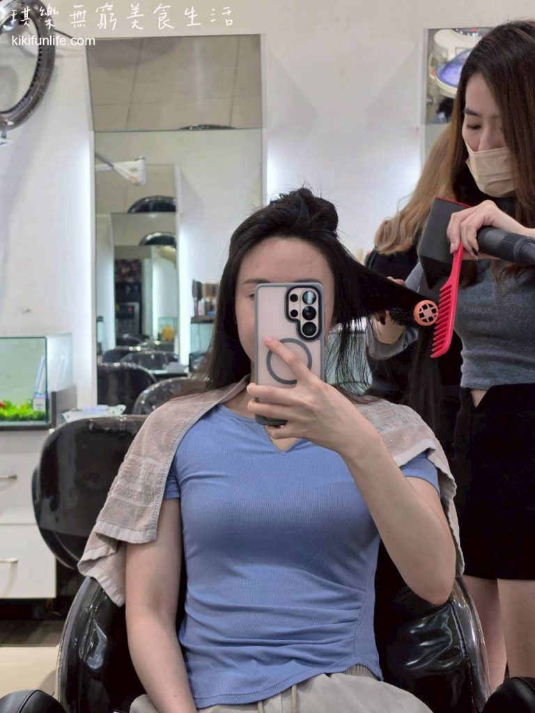 雅頓髮型_台中南屯店_胜肽重建療護_吹整頭髮做造型