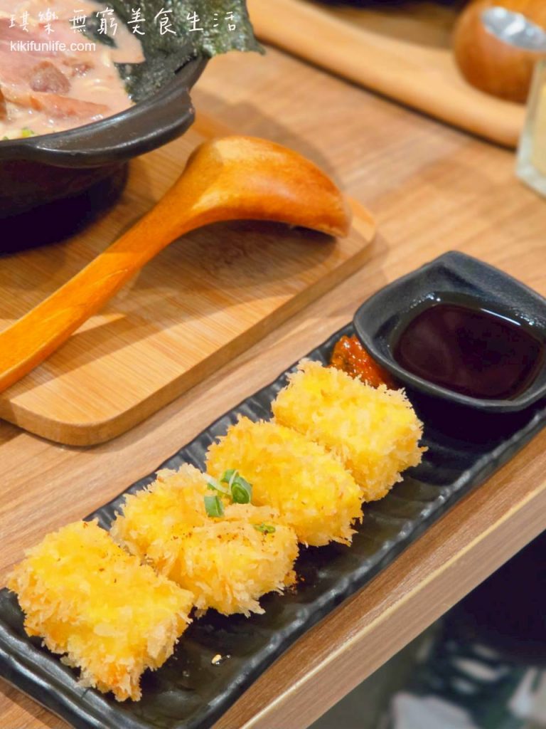 台中拉麵推薦_信川屋_博多豚骨拉麵店_唐揚豆腐_日式炸豆腐_台中平價拉麵