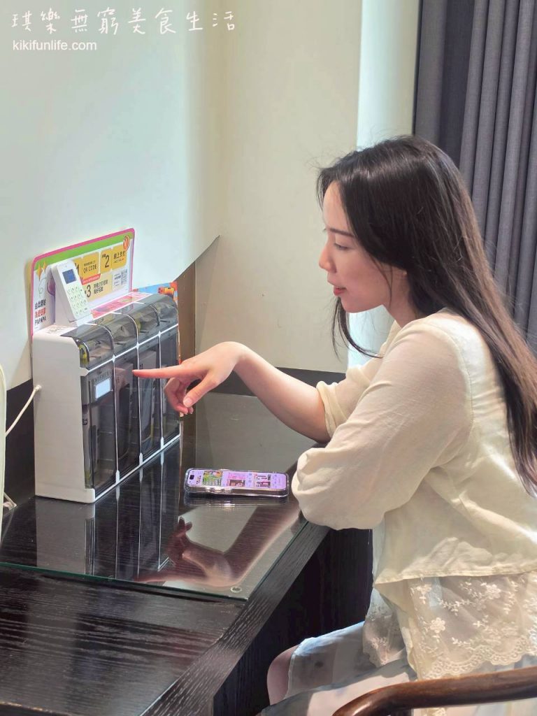 歐遊國際連鎖精品旅館_台中motel推薦_愛情FUN樂機_阿性情趣_成人玩具販賣機_情侶約會增加情趣