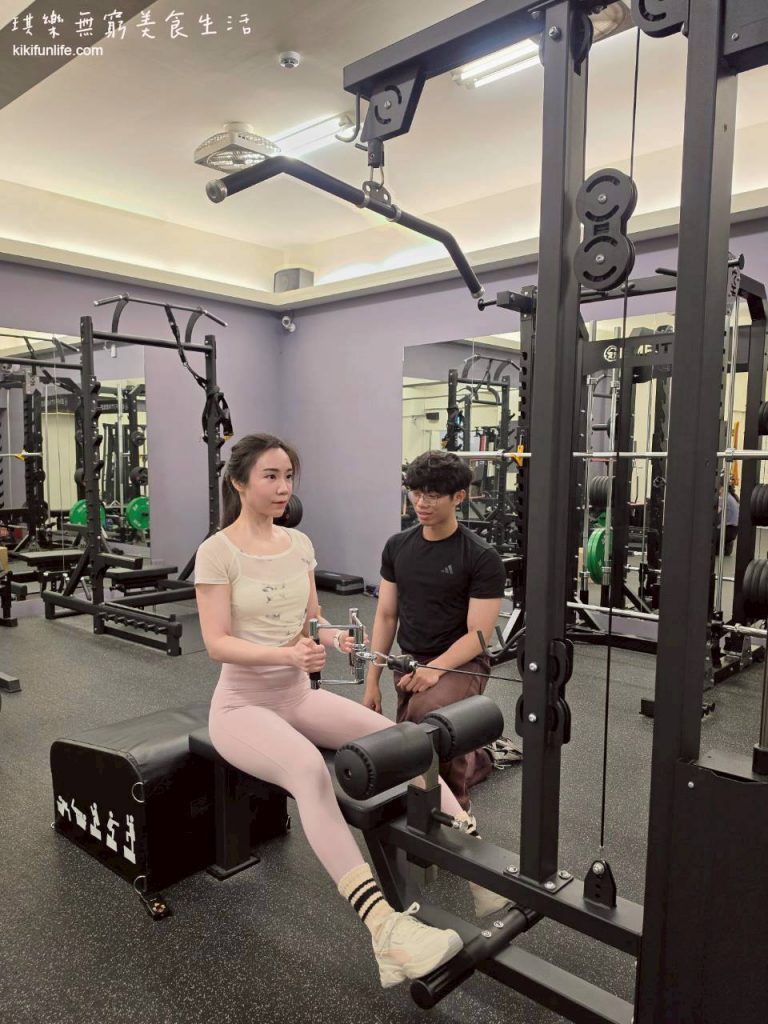 SYUAN_FITNESS_宣教練團隊_台中免綁約健身房_重訓_坐姿窄握划船
