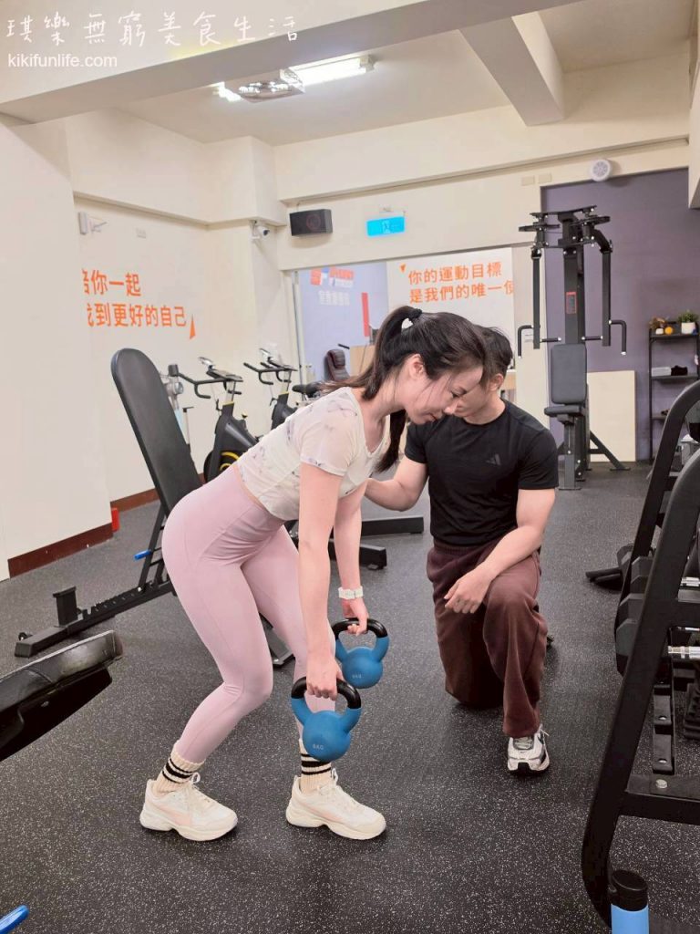 SYUAN_FITNESS_宣教練團隊_台中南區店_台中健身房推薦_台中女性健身房_雙壺鈴羅馬尼亞硬舉