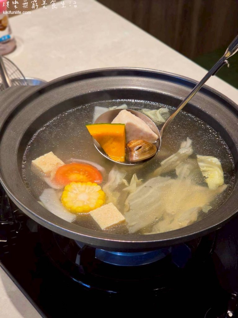 台中_牛境_溫體牛涮涮鍋_北屯好吃的餐廳_牛肉火鍋湯底