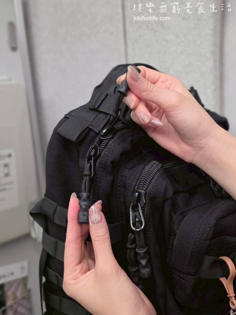 Bagrun_SwiftMag磁瞬快取後背包_男女後背包推薦_外觀設計細節_雙向拉鍊