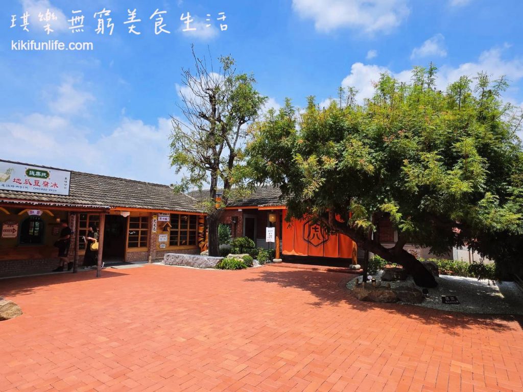 虎珍堂_森之院_雲林伴手禮_日式庭園木棧道與錦鯉池