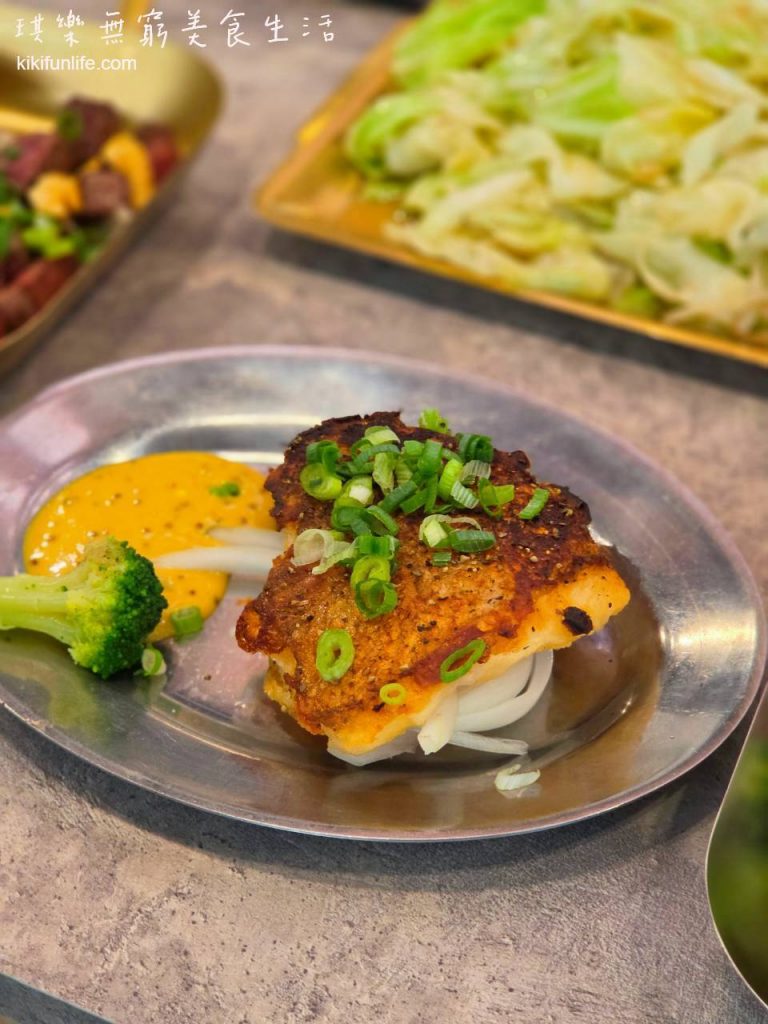 三木鐵板燒_台中美食推薦_現煎鱈魚_金黃酥香魚排_蜂蜜芥末酸黃瓜醬